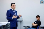 ԵՊԲՀ՝ ամենաբարձր արդյունք ցուցաբերած 28 ուսանողներն արդեն երկրորդ ամիսն է՝ շարունակում են գերլարված օրակարգով բժշկական ուսուցումը: &laquo;ԳԼՕԲՈՒՍ&raquo; ծրագրի այս՝ տեսական փուլում ապագա բժիշկները տեսագրված դասախոսություններով...##, թեստերով և գրքերով մասնակցում են անգլալեզու դասընթացների:  Ծրագրի մասնակիցների հետ հանդիպման ընթացքում այսօր ԵՊԲՀ ռեկտոր Արմեն Մուրադյանն անդրադառնալով &laquo;ԳԼՕԲՈՒՍ&raquo;-ի ընթացքին՝ նշեց, որ խորը գիտելիքը, որը ստանում են մասնակիցները, ամենամեծ և լրջագույն առավելությունն է:  &laquo;Մարդկության ամբողջ պատմության մեջ կան արժեքներ, որոնք չեն քննարկվում. կրթությունը, ինչպես և առողջությունը, բացարձակ արժեքներ են&raquo;,- ասաց ռեկտորը՝ հավելելով, որ գերլարված օրակարգով ուսուցում ստացող ուսանողները մատչելի ճանապարհով որակյալ կրթություն են ստանում:  Ծրագրի գլխավոր նպատակներից է ապահովել այնպիսի բժշկական կրթություն, որը մրցունակ է միջազգային դաշտում:  Յոթ ամիս տևողությամբ ծրագրի կարևոր առաքելություններից է լավագույն ուսանողների խրախուսումը, ինչպես նաև հնարավորությունը՝ անվճար հիմունքներով իրենց ուժերը փորձելու միջազգայնորեն հաստատված բժշկական թեստեր հանձնելու գործընթացում: Ըստ ուսուցանվող թեմաների՝ ուսանողները յուրաքանչյուր շաբաթ այցելում են տարբեր լաբորատորիաներ և գիտահետազոտական կենտրոններ: Ծրագիրը ոչ միայն սովորեցնում է ուսանողներին, այլև ամբիոնների հետ մշակում և անգլերենից թարգմանում է անհրաժեշտ կրթական նյութեր: &laquo;ԳԼՕԲՈՒՍ&raquo;-ը կամփոփի աշխատանքները օգոստոսին:     Խորը գիտելիքն ամենամեծ առավելությունն է  Խորը գիտելիքն ամենամեծ առավելությունն է